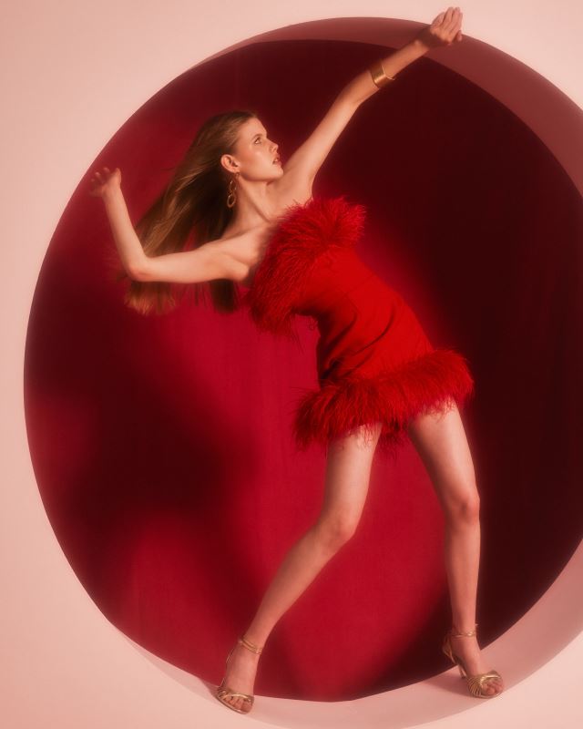 Red feather-trim strapless mini