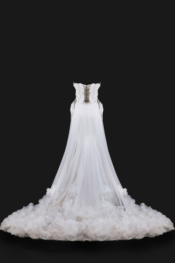 White Magic Flower tulle-train gown