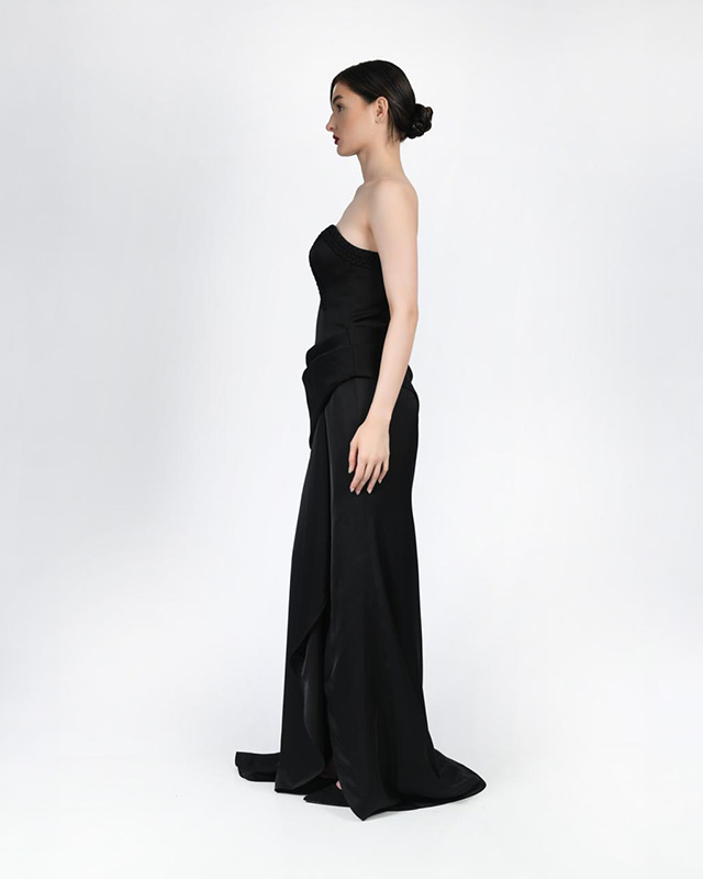 Noir Rouge Corset Gown - Image 10