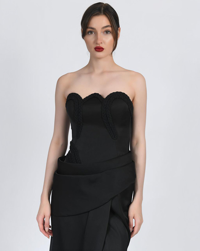 Noir Rouge Corset Gown - Image 9