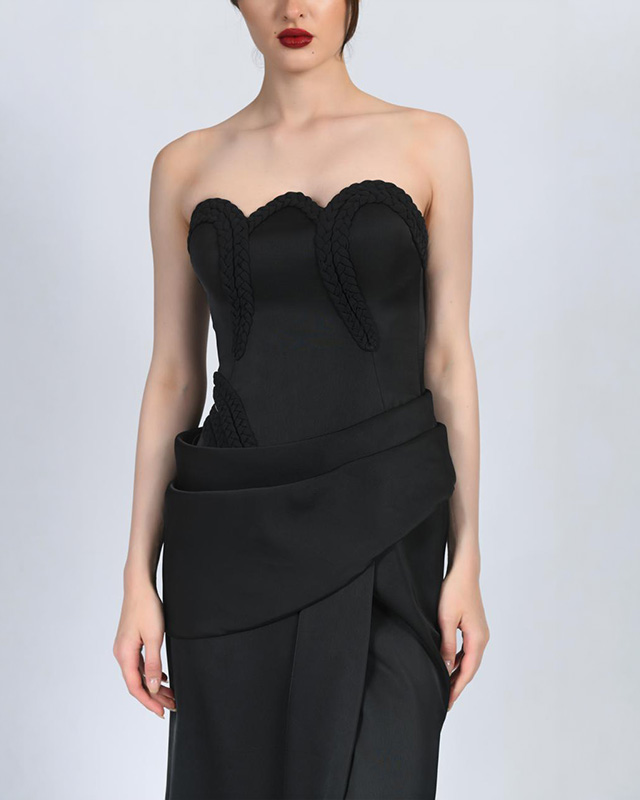 Noir Rouge Corset Gown - Image 8
